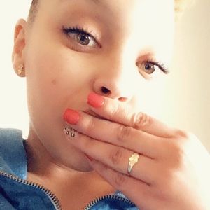 Meet your Posher, Hillarie